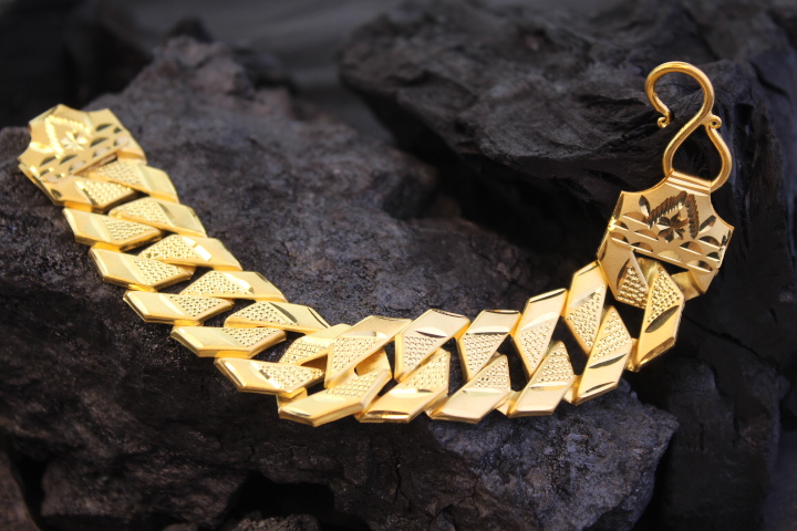 HAND BRACELET