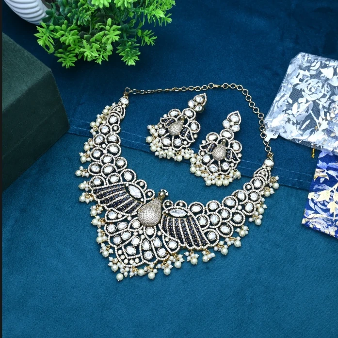 AD Necklace