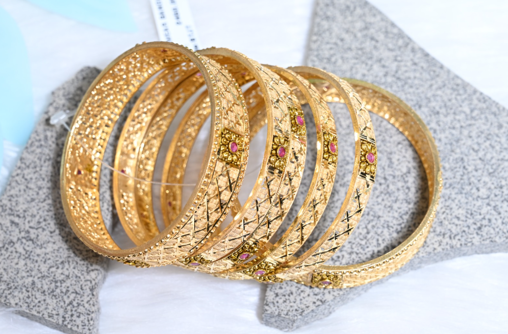1.5 mg bangles