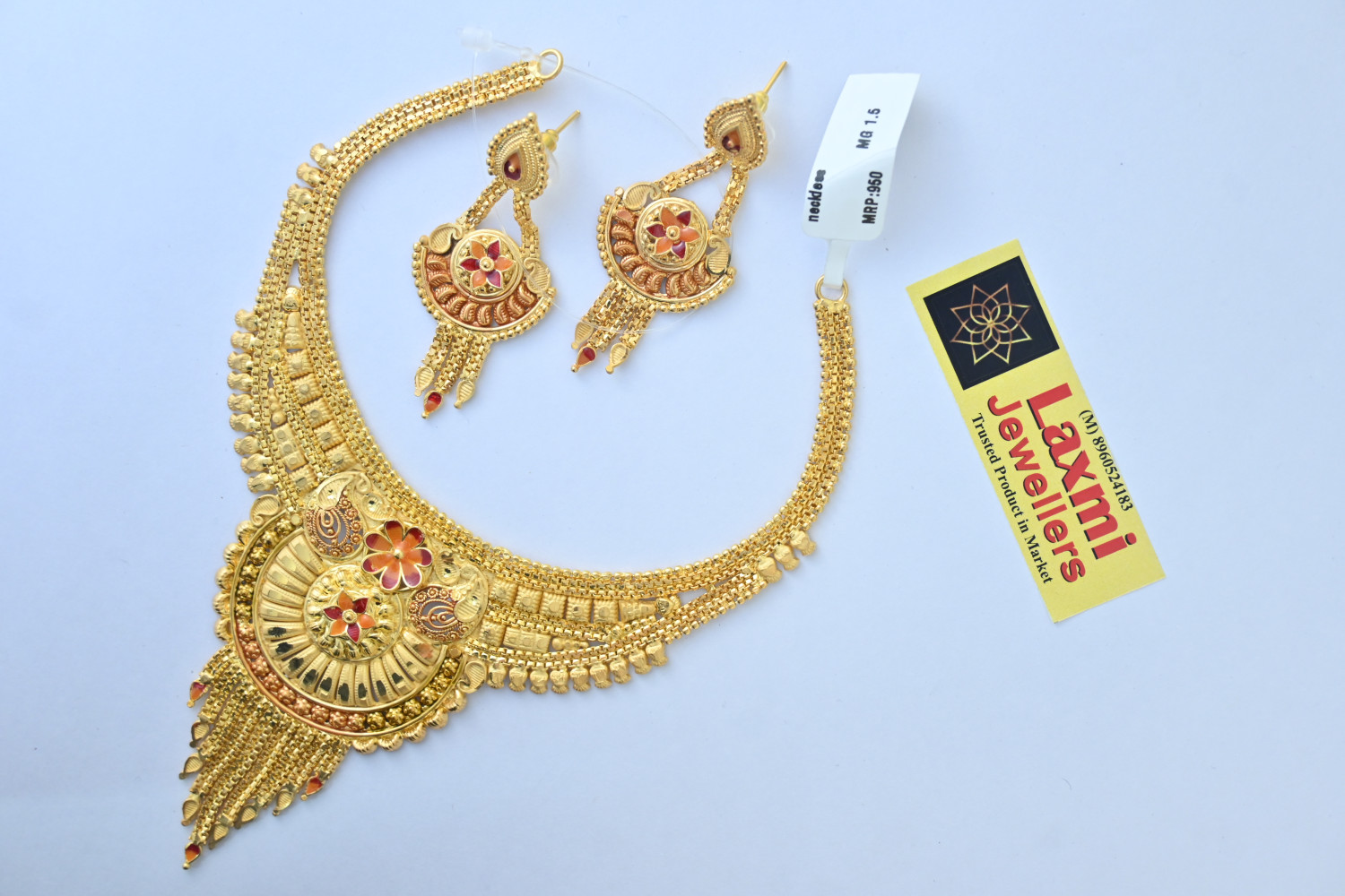 NECKLACE