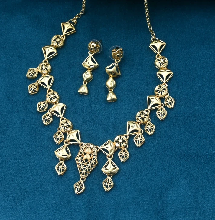 AD Necklace