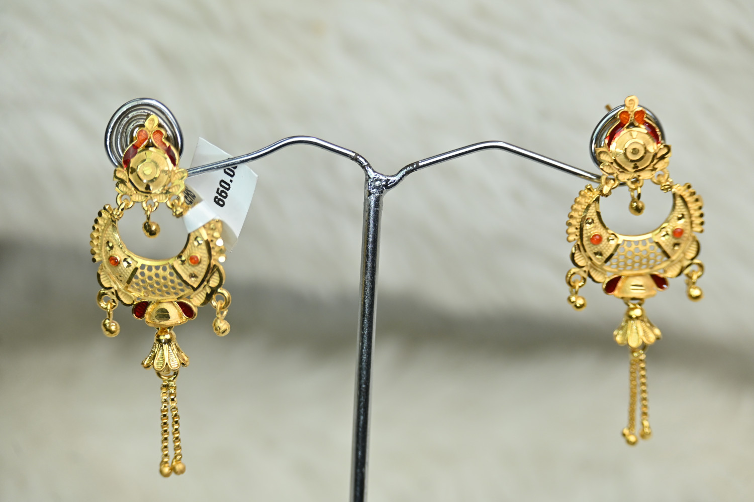 FANCY EARRING