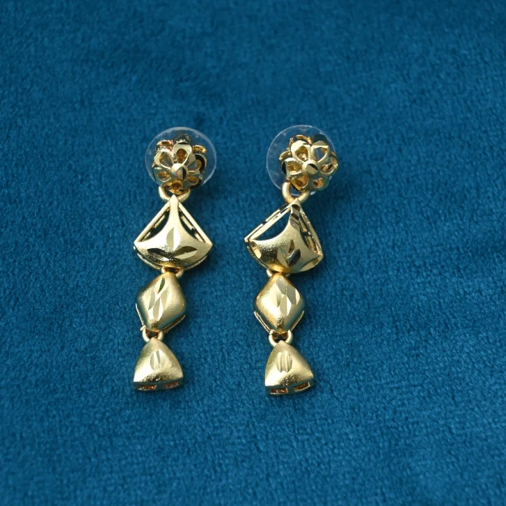 AD Necklace