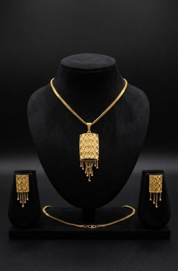 chain with pendent