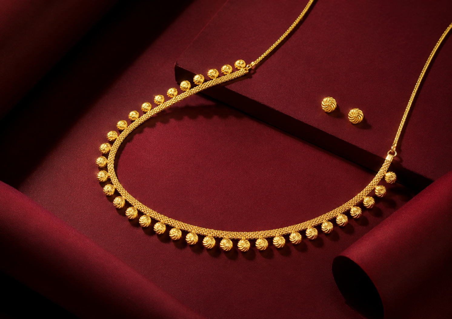 D\W NECKLACE