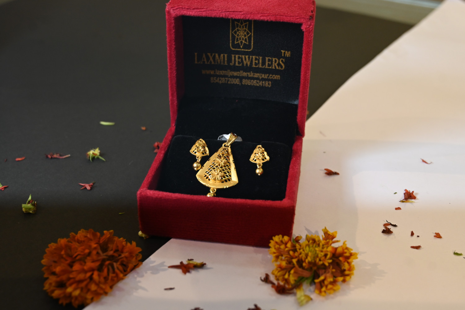 PENDENT SET