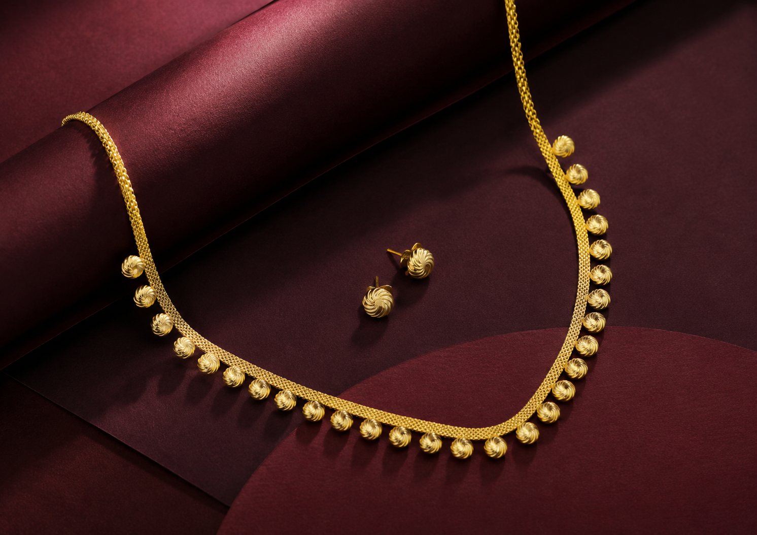 D\W NECKLACE