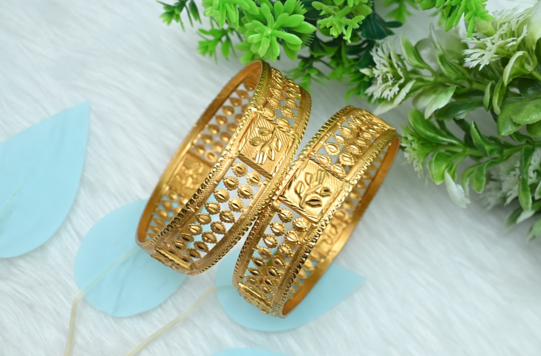 Bangle with earring free