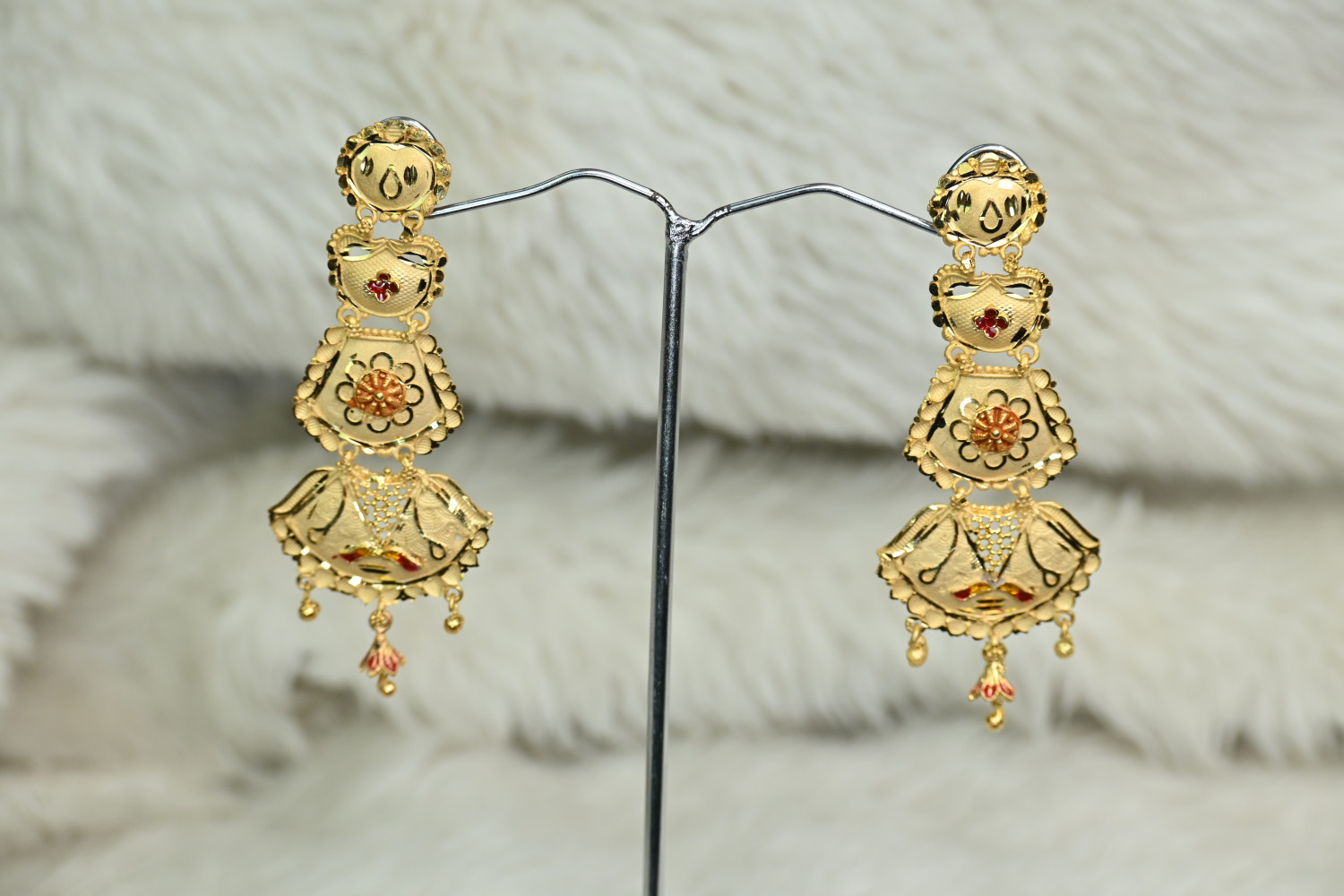 FANCY EARRING