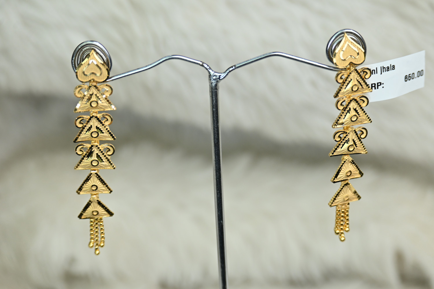FANCY EARRING