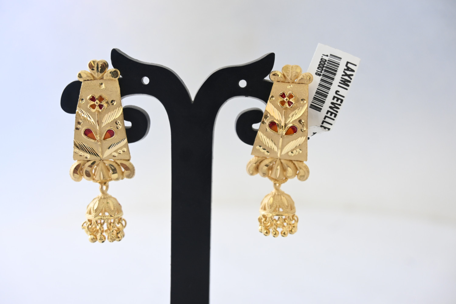 EARRING