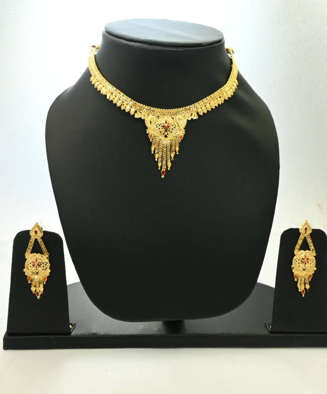 NECKLACE